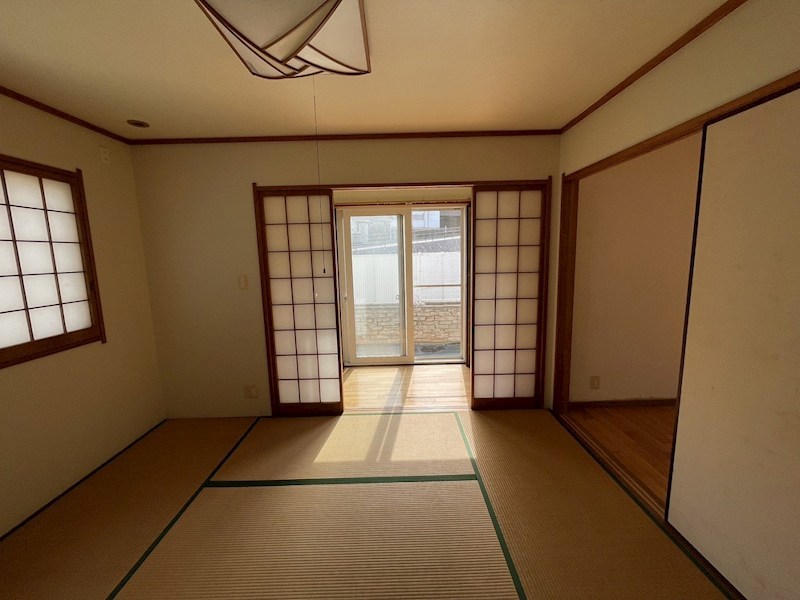 天神町4番戸建 内観写真（リビング以外の居室）