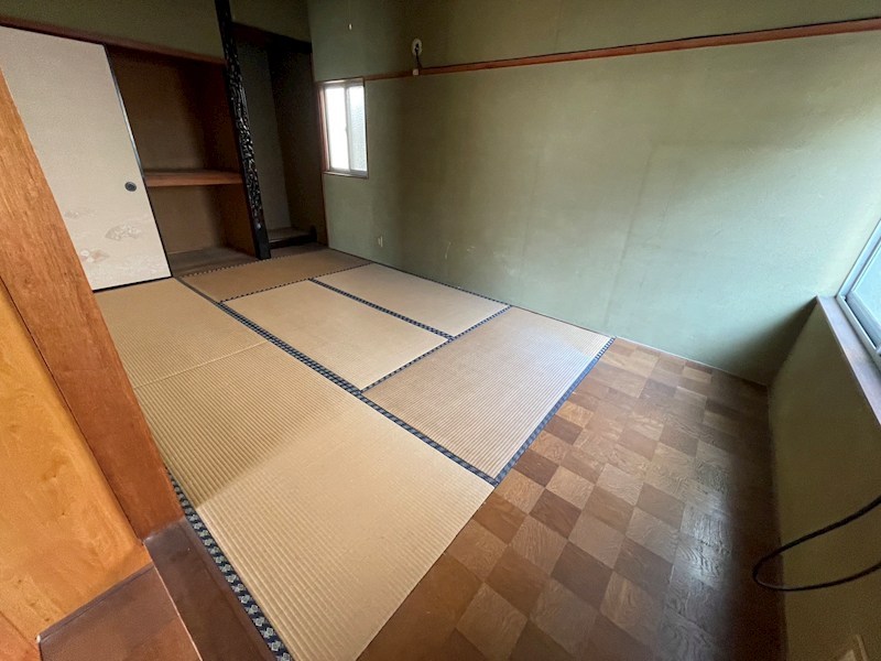 上田中町二丁目戸建 内観写真（リビング以外の居室）