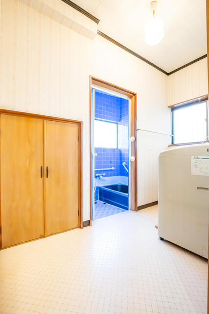 岩瀬三丁目戸建 内観写真（洗面台・洗面所）