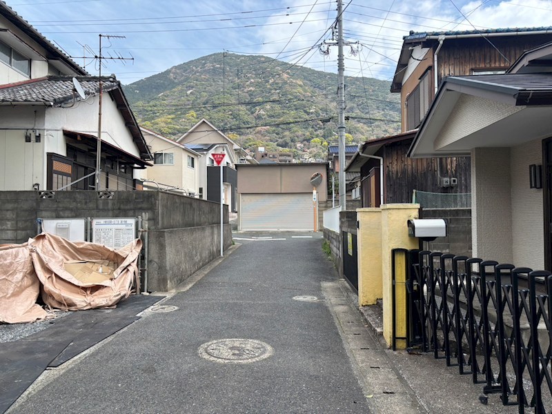 霧ケ丘一丁目新築戸建1号棟　3期 現地写真（前面道路含む現地写真）