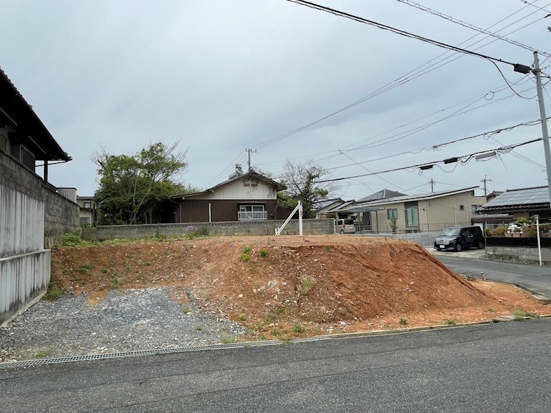 小嶺台四丁目土地 現地写真（前面道路含む現地写真）