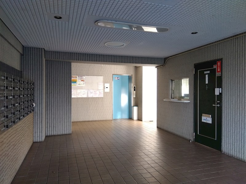 和布刈スカイマンションⅡ番館 共用部写真（エントランス）