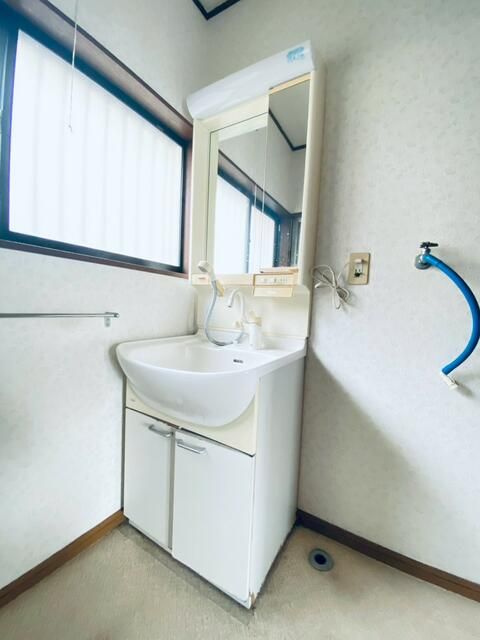 大蔵一丁目戸建 内観写真（洗面台・洗面所）
