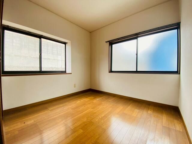 大蔵一丁目戸建 内観写真（リビング以外の居室）