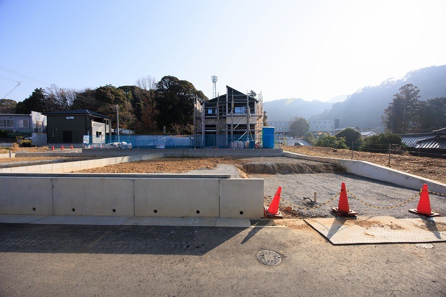 下畑町新築戸建1号地 現地写真（前面道路含む現地写真）