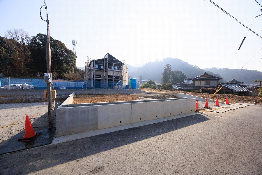 下畑町新築戸建1号地 現地写真（前面道路含む現地写真）