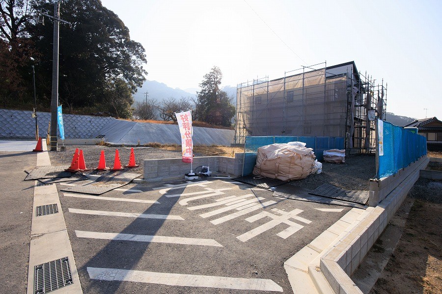 下畑町新築戸建3号地 現地写真（前面道路含む現地写真）