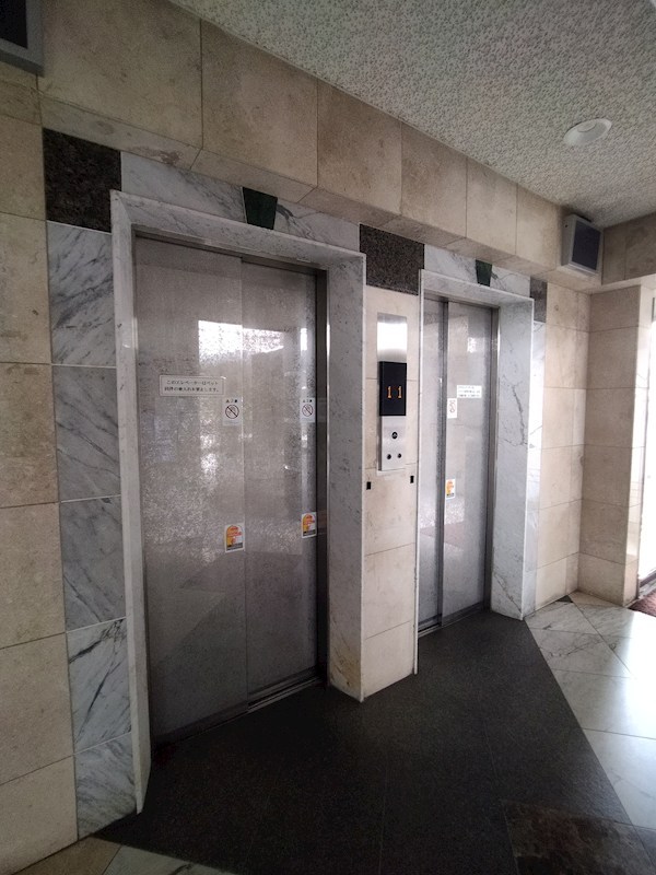 アンピール教育大前 共用部写真（ロビー）