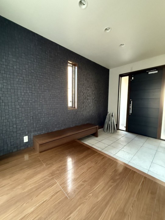 上石田一丁目戸建 現地写真（玄関）