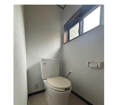 上本町二丁目戸建 内観写真（トイレ）