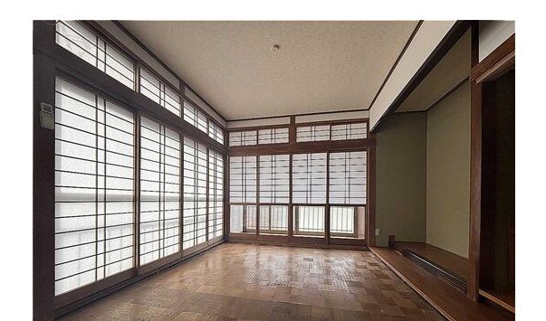 上本町二丁目戸建 内観写真（リビング以外の居室）
