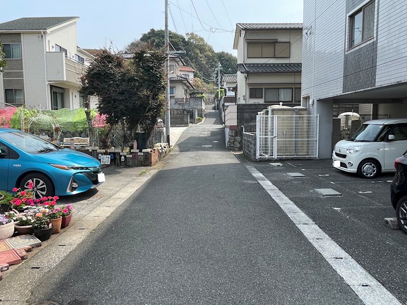 高尾一丁目戸建 現地写真（前面道路含む現地写真）