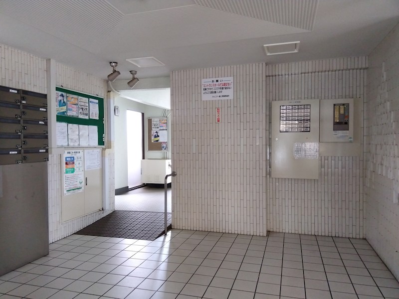 アメニティ富士見 共用部写真（エントランス）