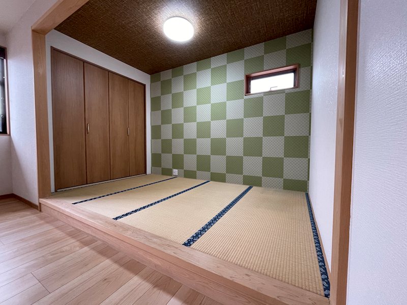 日吉台二丁目戸建 内観写真（リビング以外の居室）