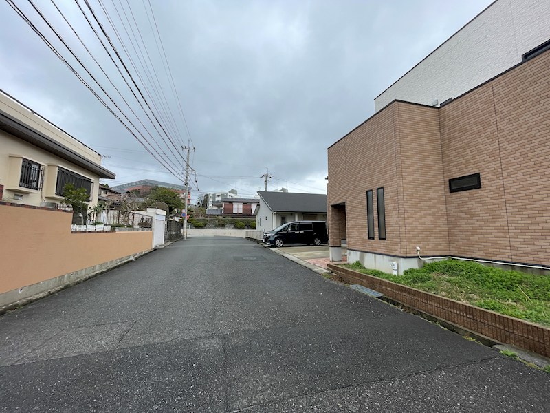 日吉台二丁目戸建 現地写真（前面道路含む現地写真）