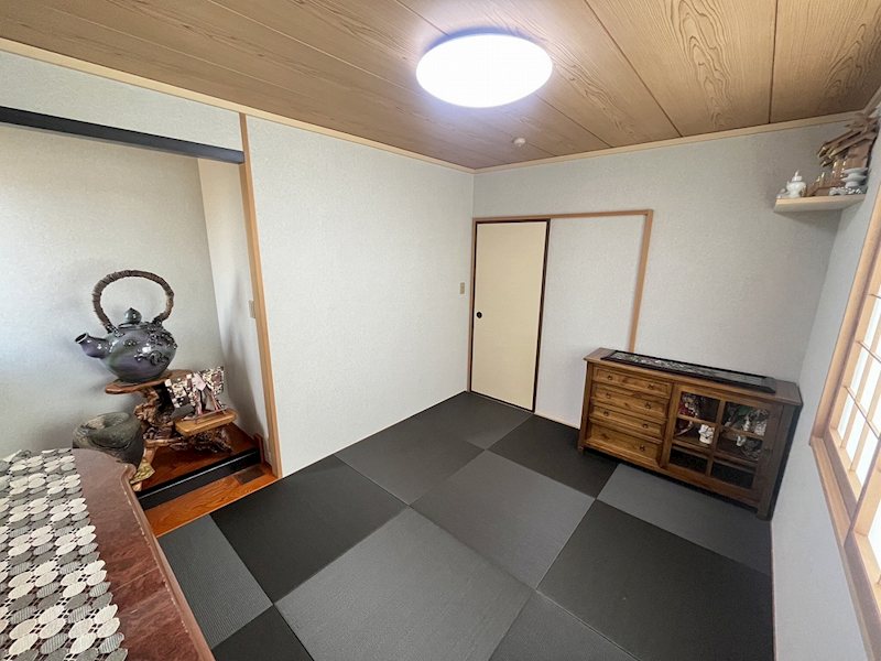 南泉三丁目52番戸建 内観写真（リビング以外の居室）