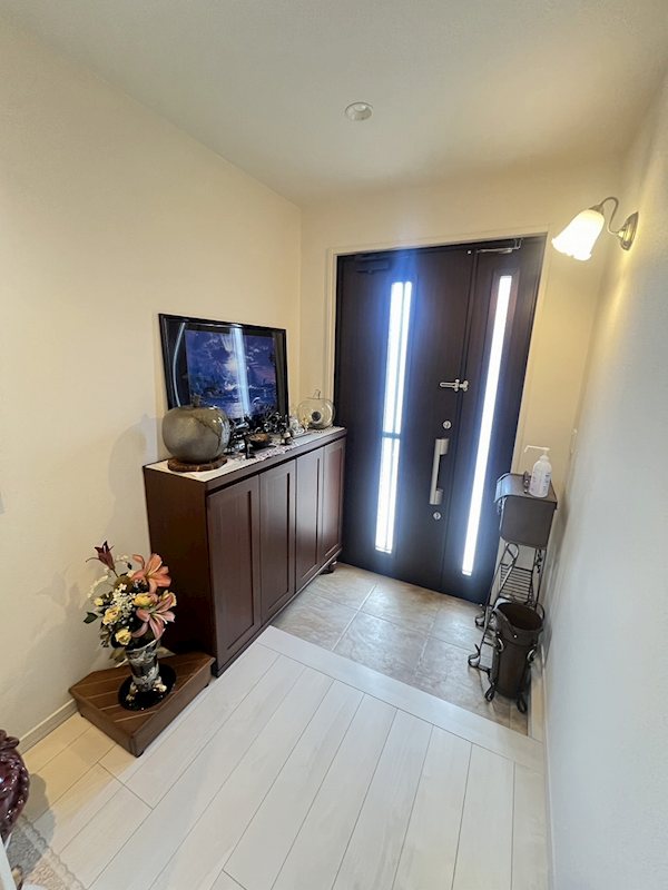 南泉三丁目52番戸建 現地写真（玄関）