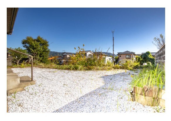 春日台三丁目戸建 現地写真（庭）