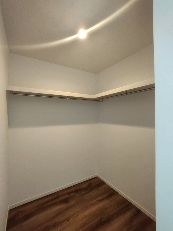 吉木東一丁目戸建 内観写真（収納）
