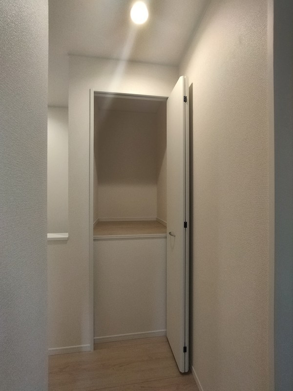 楠橋南一丁目新築戸建1号棟　第2 内観写真（収納）