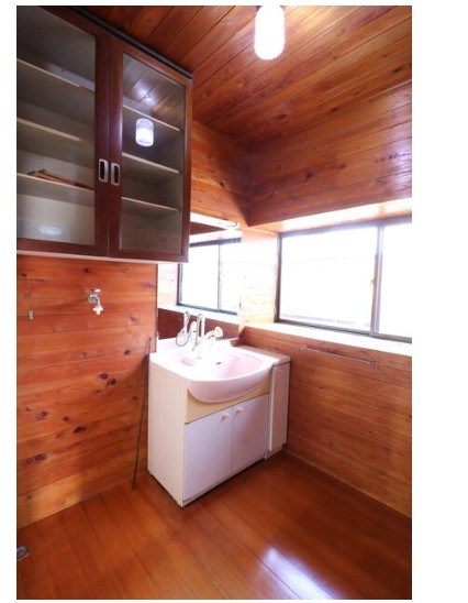 上富野一丁目戸建 内観写真（洗面台・洗面所）