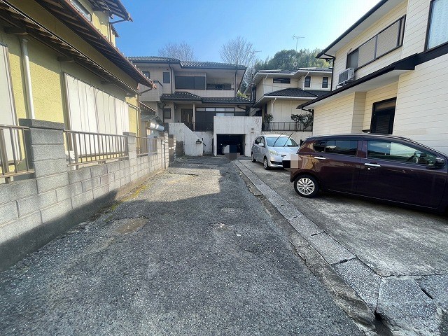 高峰二丁目5番戸建 現地写真（前面道路含む現地写真）