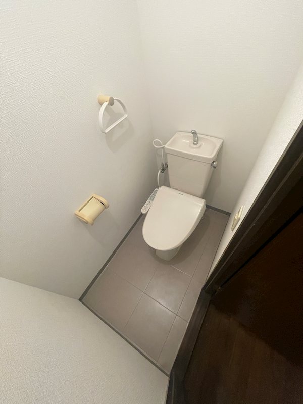 エクレール門司港東 内観写真（トイレ）