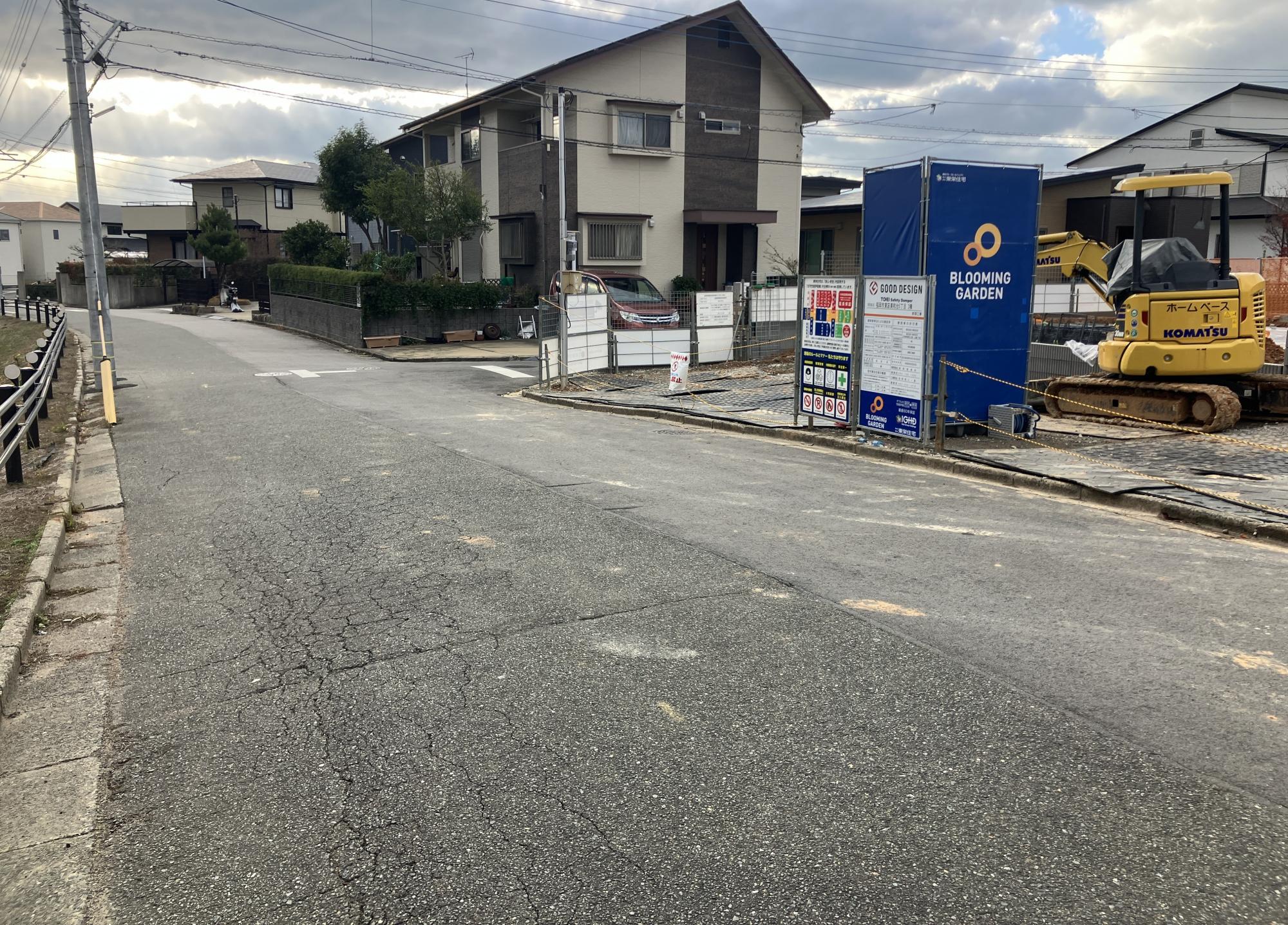 美和台五丁目新築戸建2号棟 現地写真（前面道路含む現地写真）