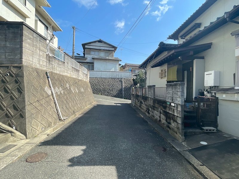 葛原三丁目11番戸建 現地写真（前面道路含む現地写真）