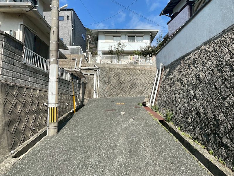葛原三丁目11番戸建 現地写真（前面道路含む現地写真）