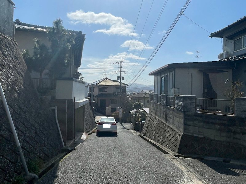 葛原三丁目11番戸建 現地写真（前面道路含む現地写真）