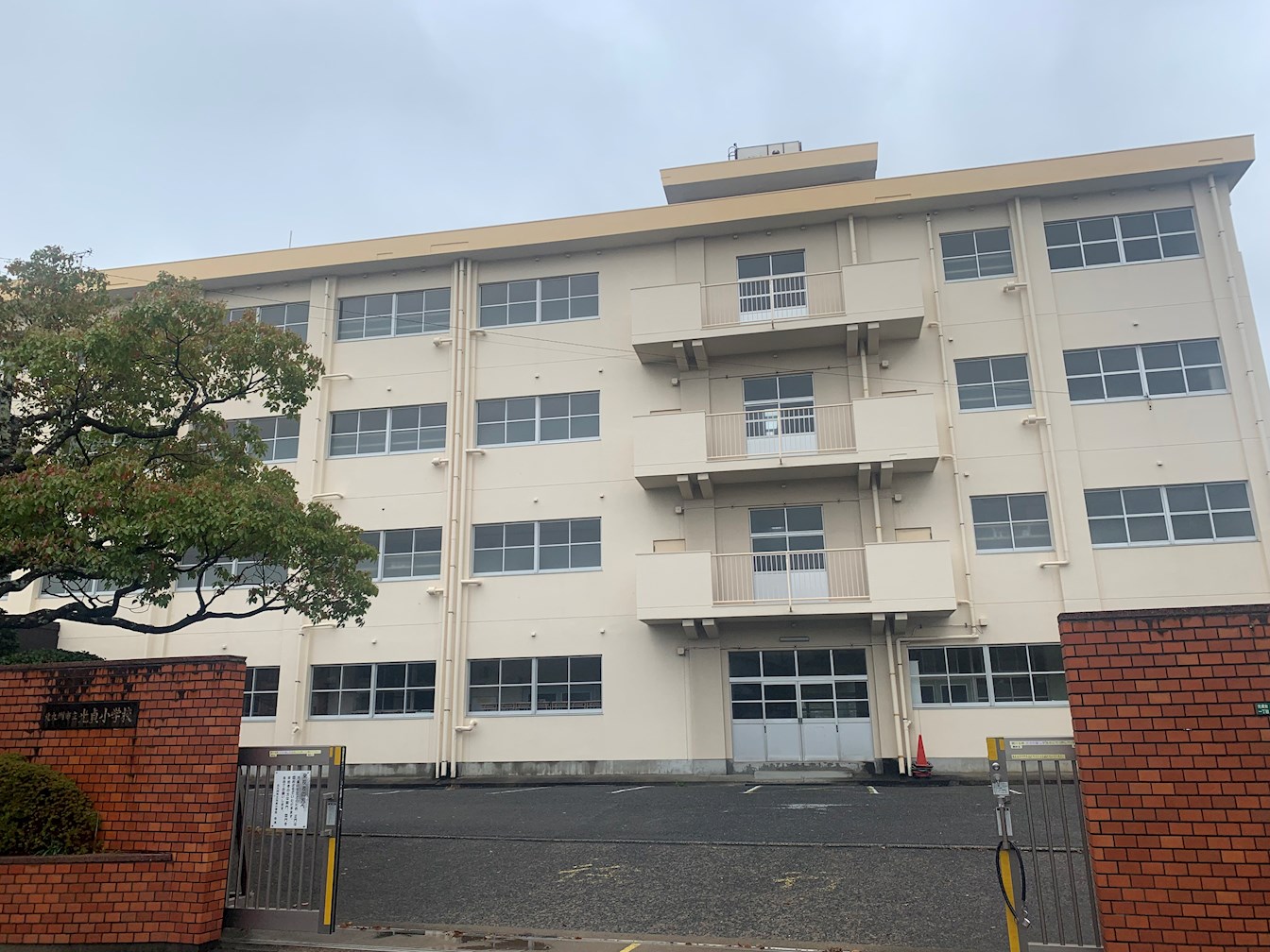藤原三丁目新築戸建19号地  小学校