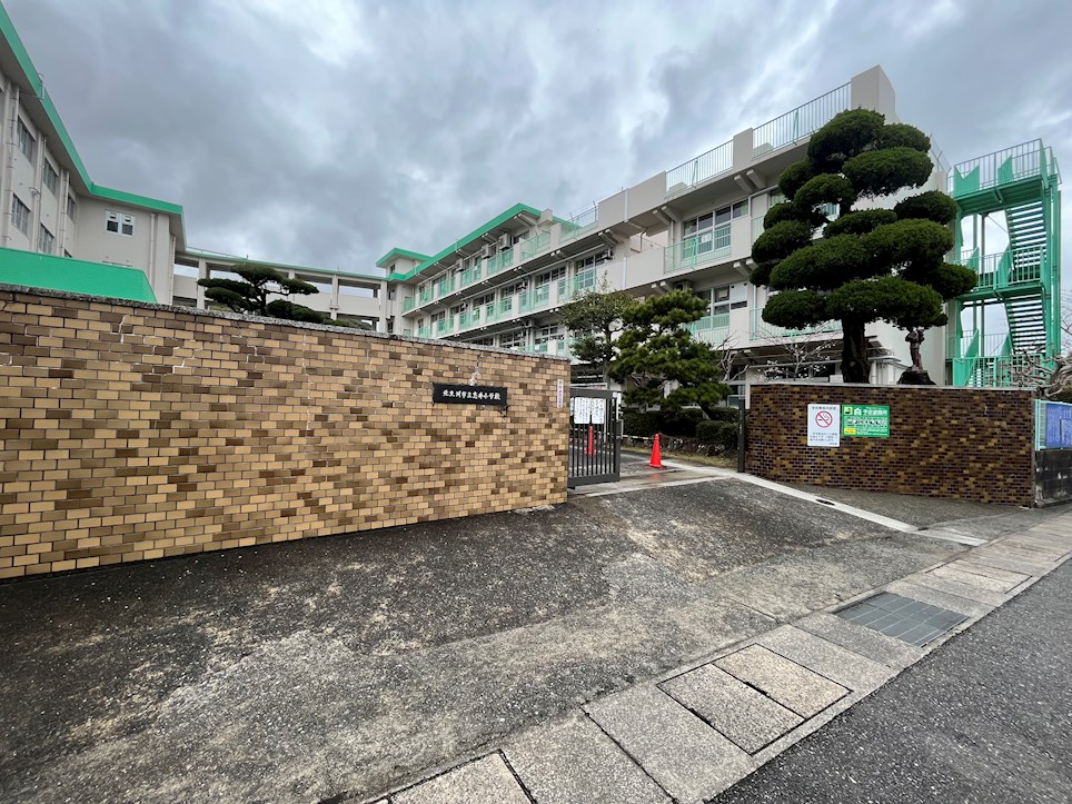 志井三丁目戸建 小学校