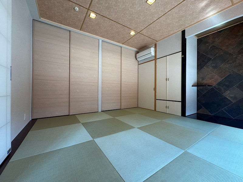 朝霧四丁目戸建 内観写真（リビング以外の居室）
