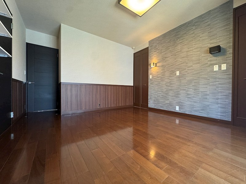朝霧四丁目戸建 内観写真（リビング以外の居室）