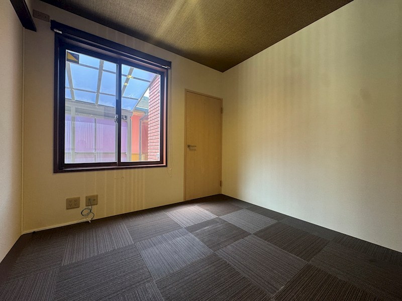 朝霧四丁目戸建 内観写真（リビング以外の居室）