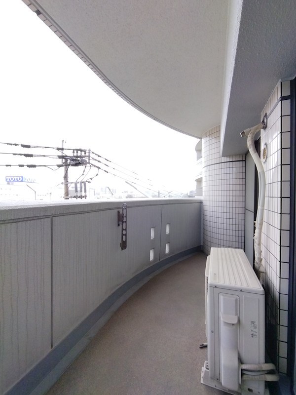 アーティックス大手町 現地写真（バルコニー）