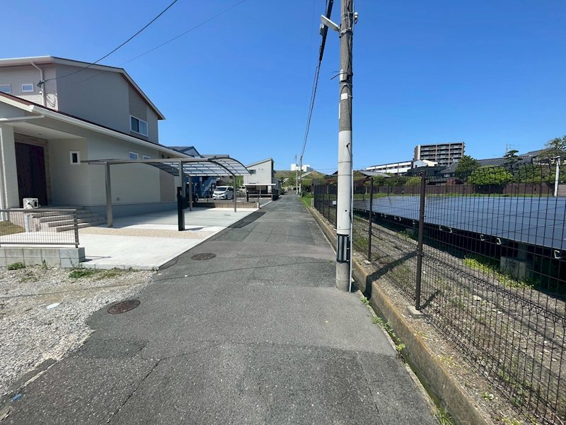 福岡県北九州市若松区片山１丁目1-38付近 現地写真（前面道路含む現地写真）