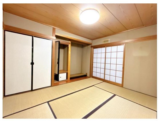 今町三丁目戸建 内観写真（リビング以外の居室）
