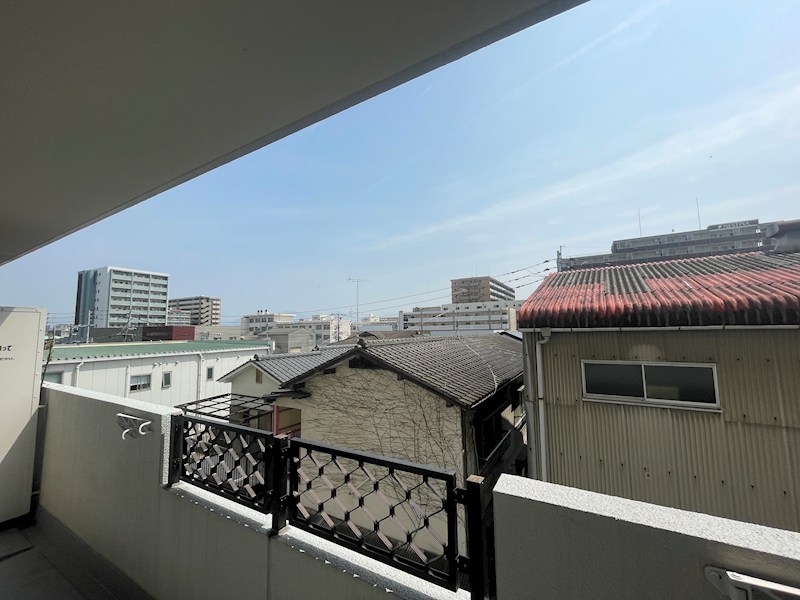 ダイナコート吉塚 現地写真（バルコニー）