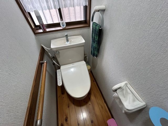 鳴竹二丁目戸建 内観写真（トイレ）