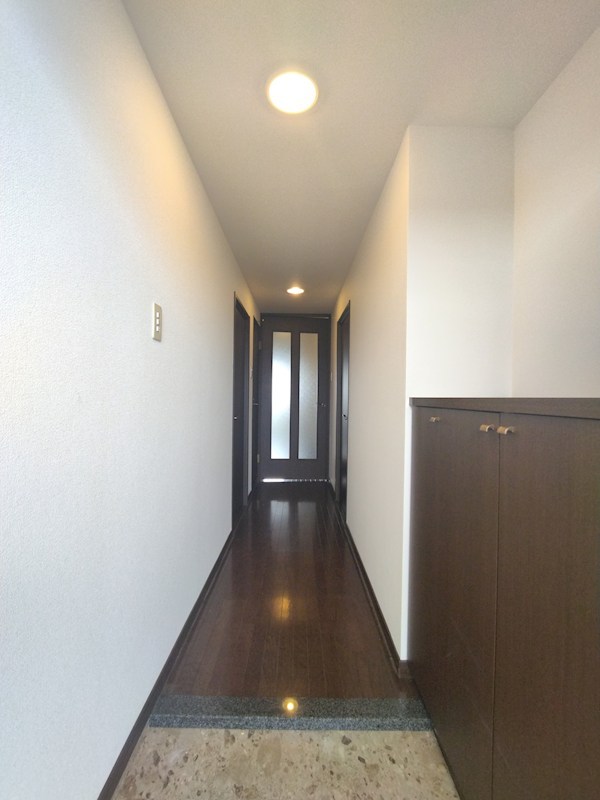 アンピール教育大前 現地写真（玄関）