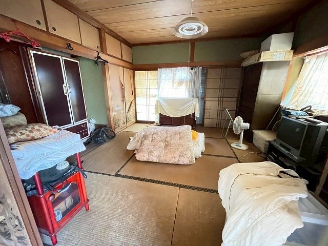 岩瀬三丁目戸建 内観写真（リビング以外の居室）