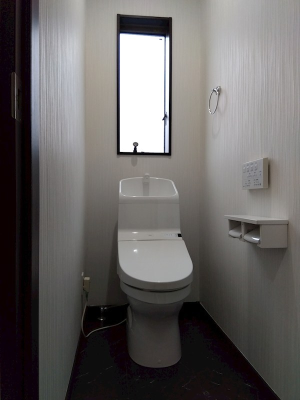 神岳一丁目戸建 内観写真（トイレ）