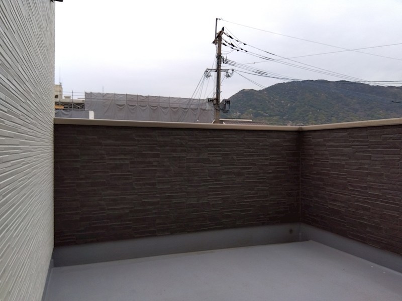 神岳一丁目戸建 現地写真（バルコニー）