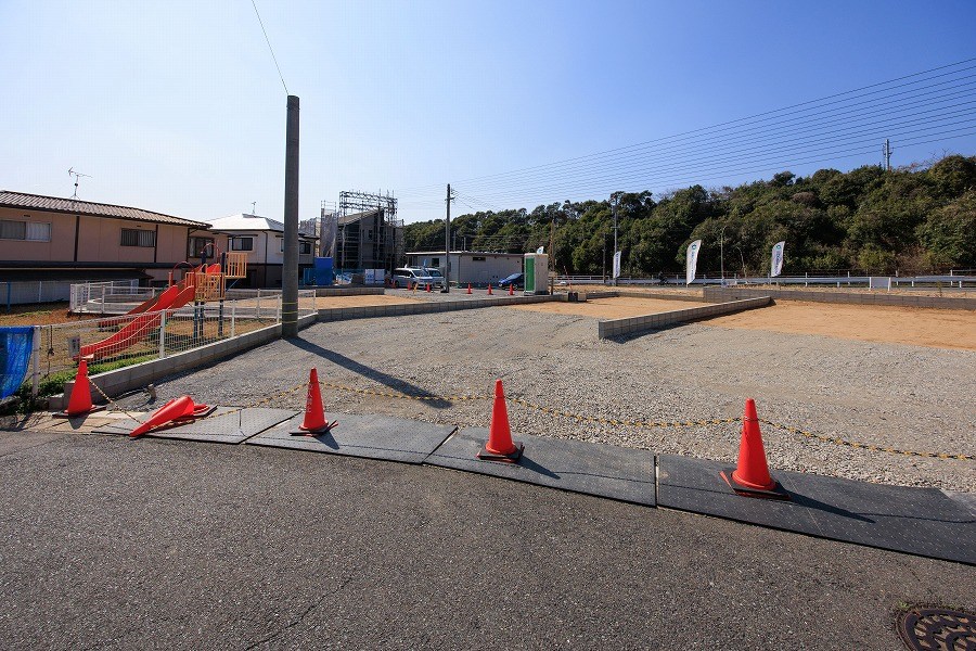 葛原東二丁目新築戸建10号地 現地写真（前面道路含む現地写真）