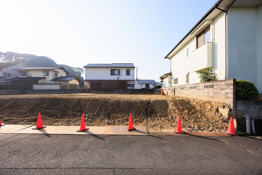白岩町新築戸建2号地 現地写真（前面道路含む現地写真）