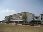 東川頭町2番土地 小学校
