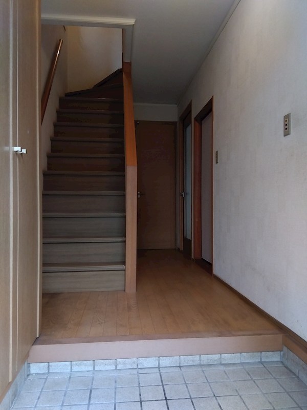 田原新町一丁目戸建 現地写真（玄関）