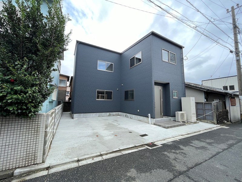 下富野四丁目18番戸建 現地写真（駐車場）